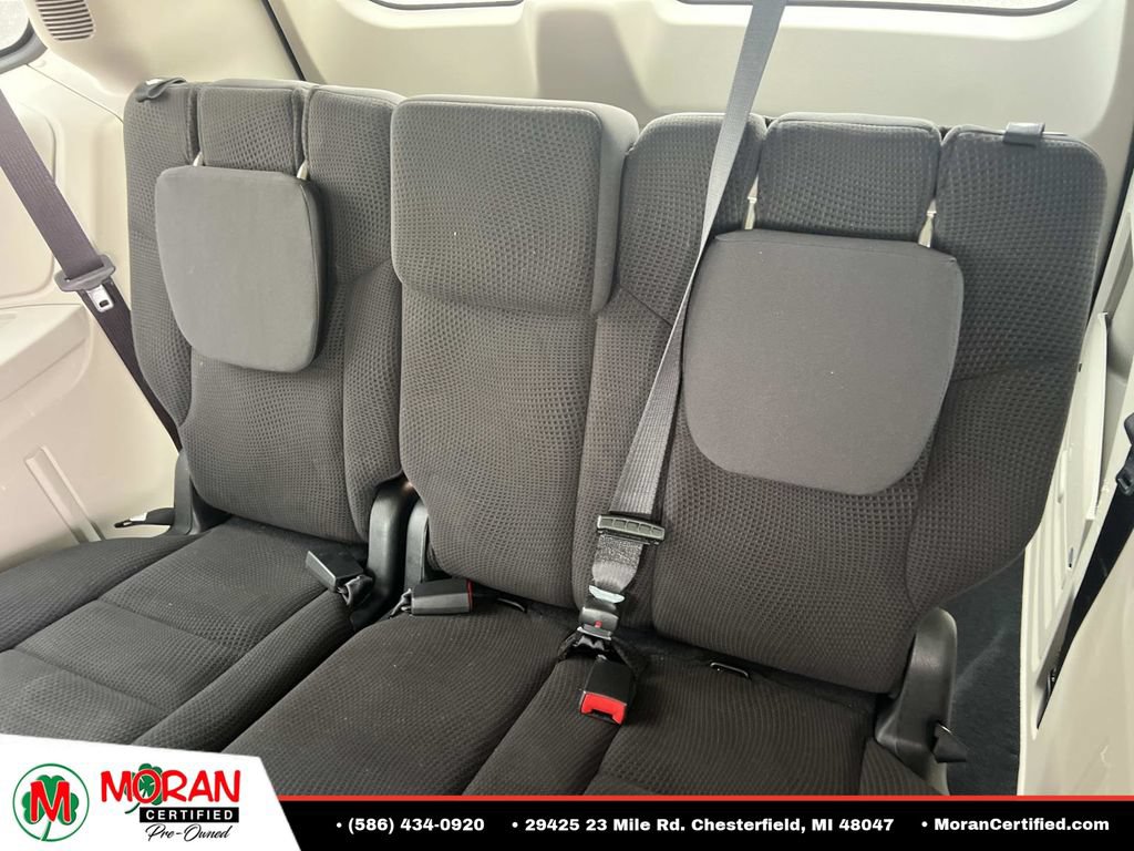 Used 2018 Dodge Grand Caravan SE w/ UConnect Hands-Free Group FWD image 14