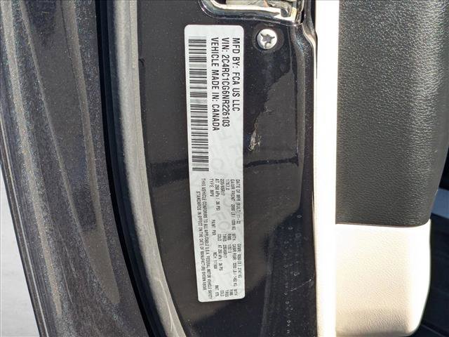 Used 2022 Chrysler Voyager LX image 24