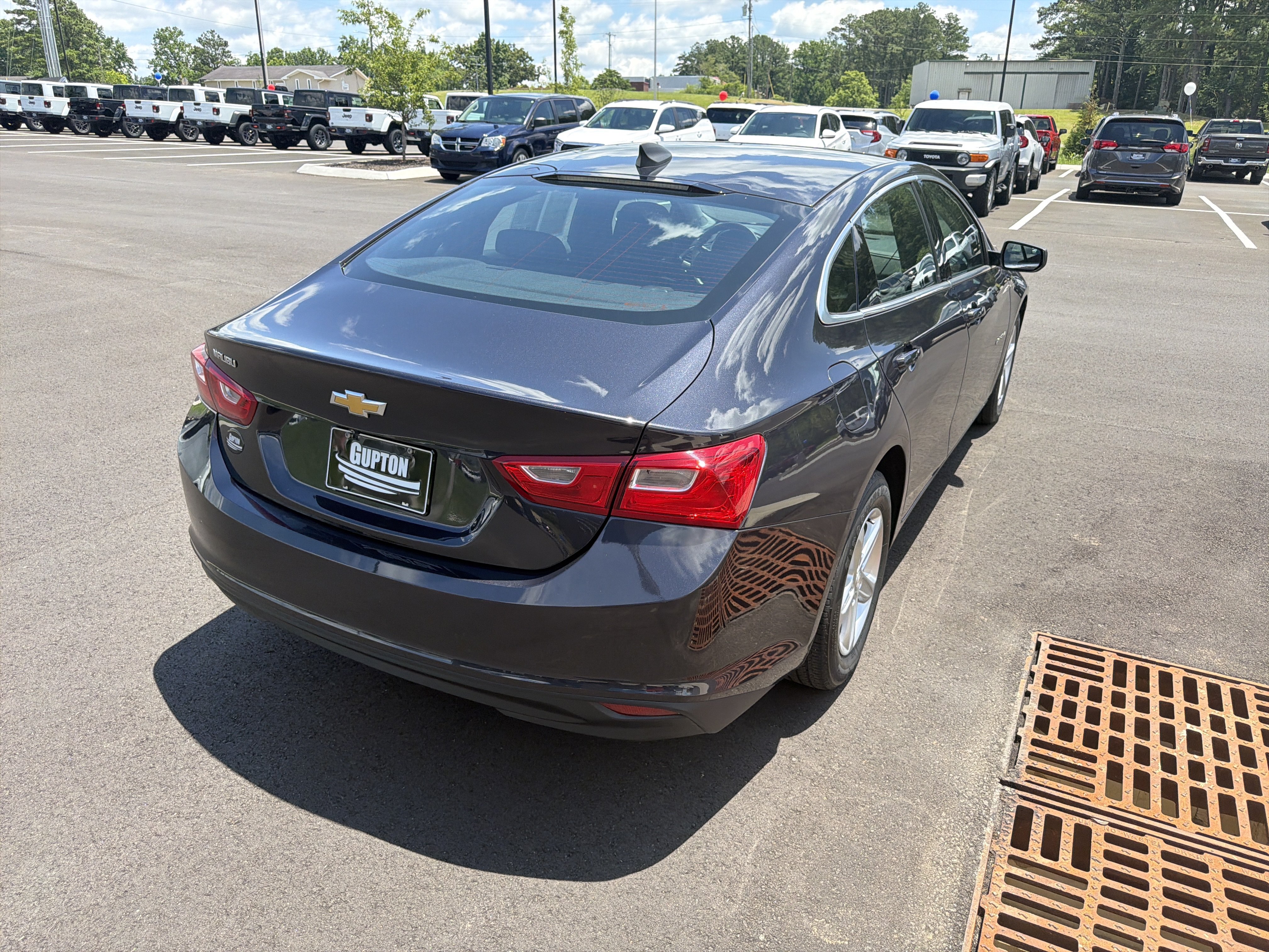Used 2023 Chevrolet Malibu LS FWD image 14