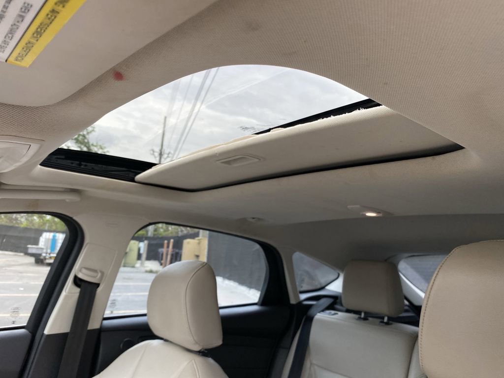 Used 2017 Ford Focus Titanium image 15