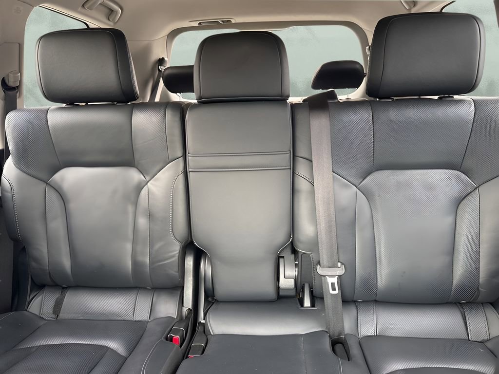 Used 2016 Lexus LX 570 4WD image 12