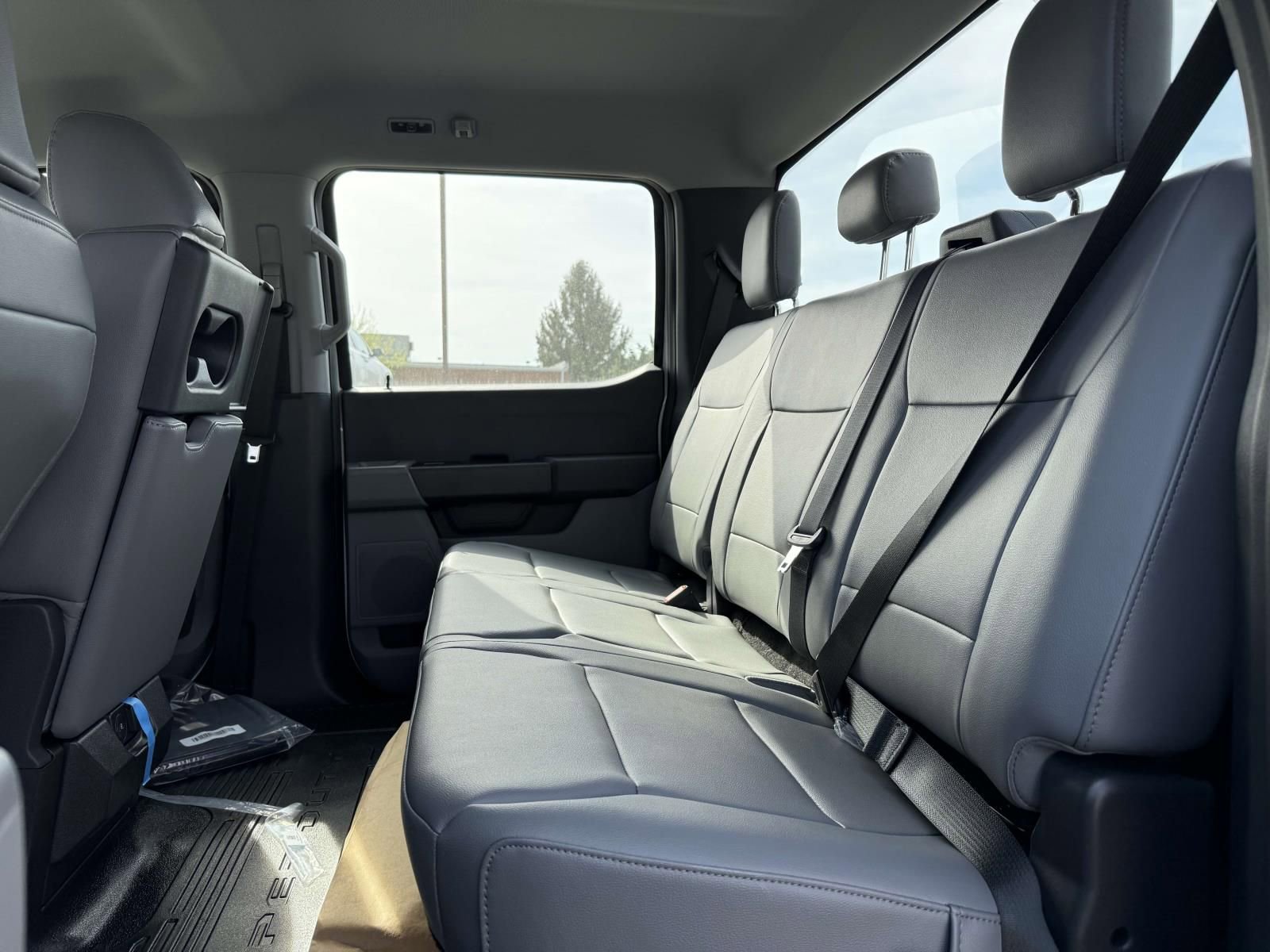 New 2025 Ford F550 4x4 Crew Cab Super Duty image 10