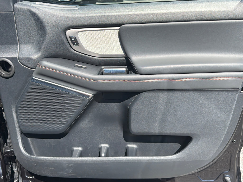 Used 2025 Ford Expedition Active AWD/4WD image 14