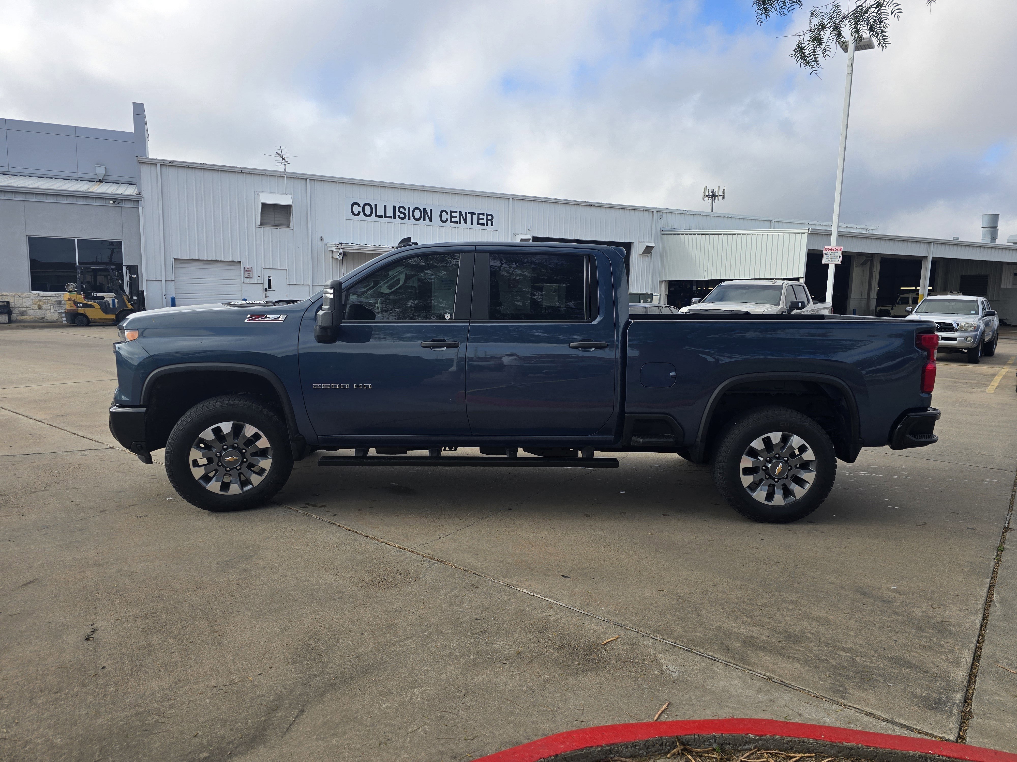 Used 2025 Chevrolet Silverado 2500 Custom w/ Custom Value Package image 6