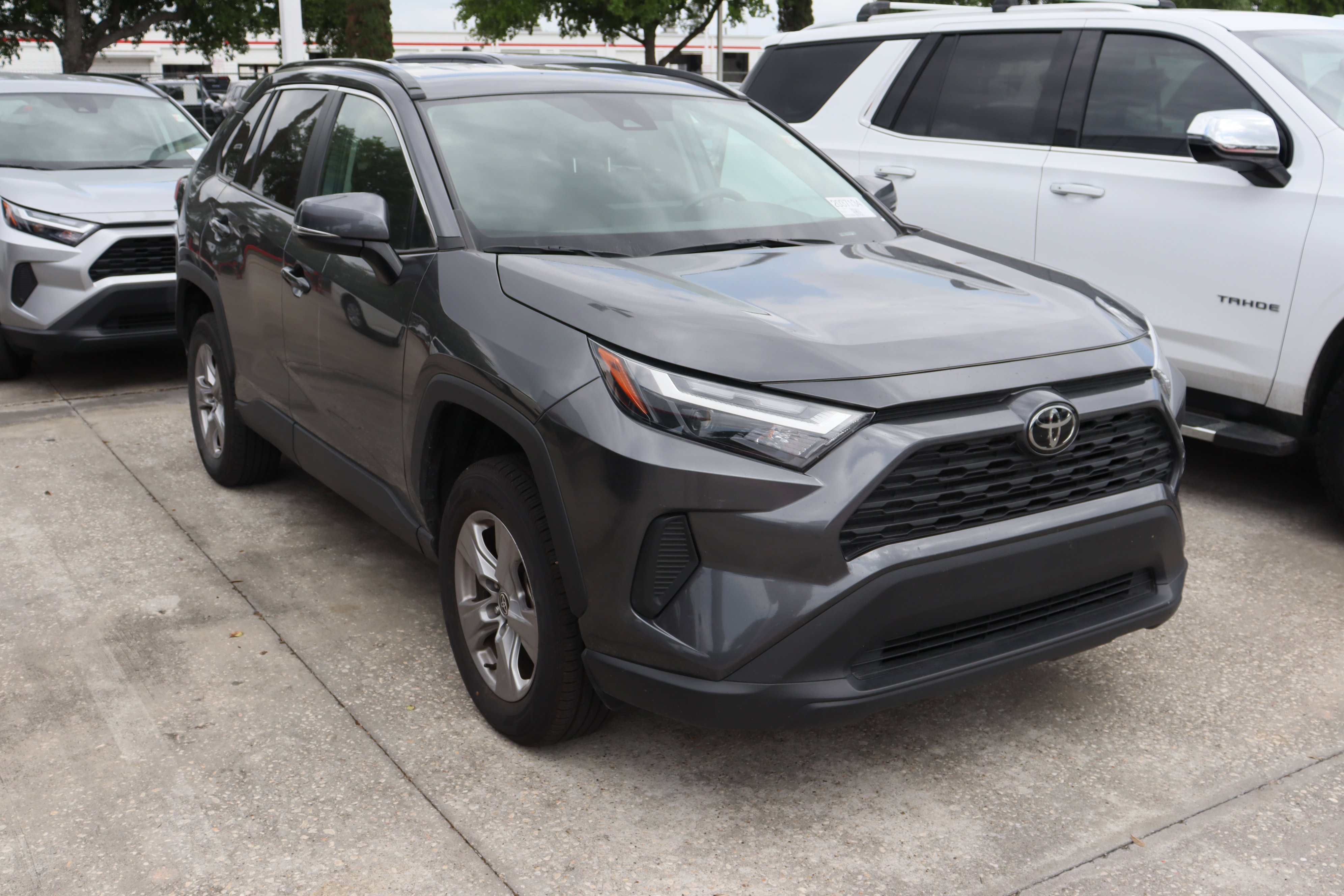 Used 2024 Toyota RAV4 XLE w/ Convenience Package image 2