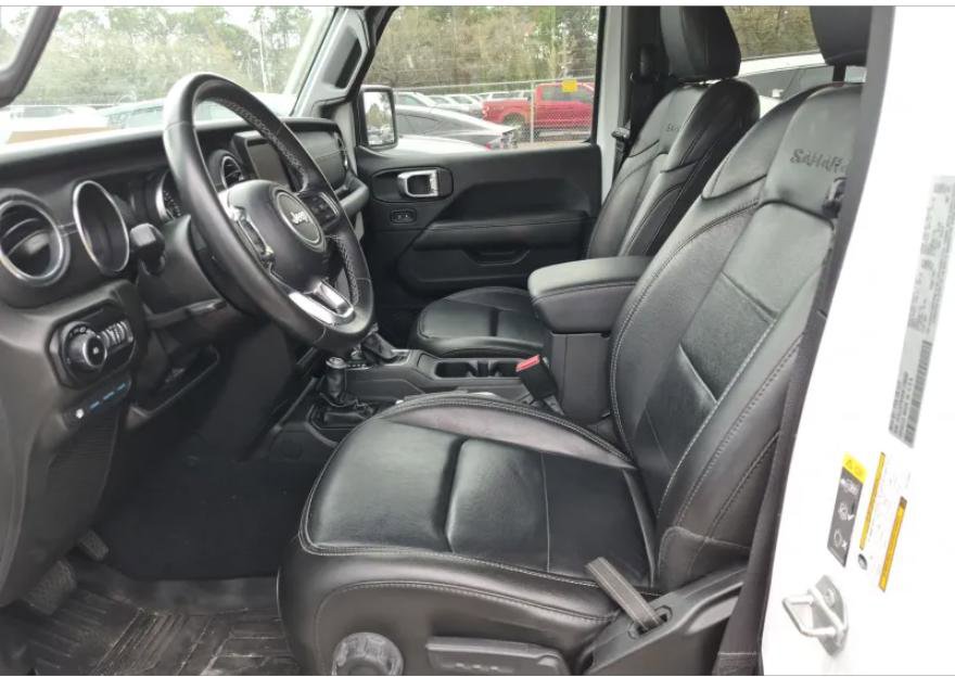 Used 2022 Jeep Wrangler Unlimited Sahara w/ Safety Group image 5