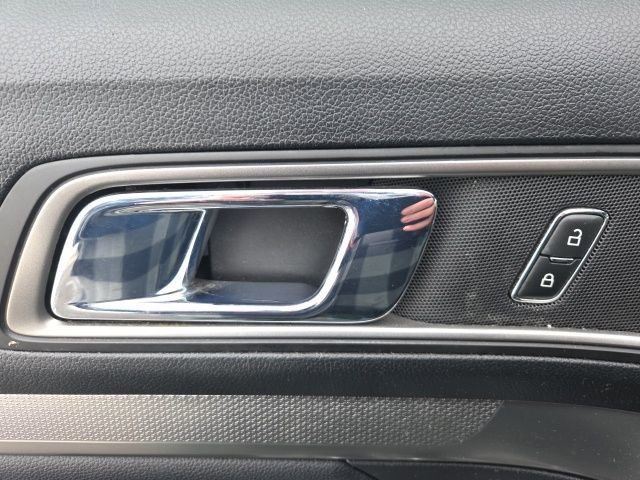 Used 2018 Ford Explorer XLT w/ Equipment Group 202A image 21