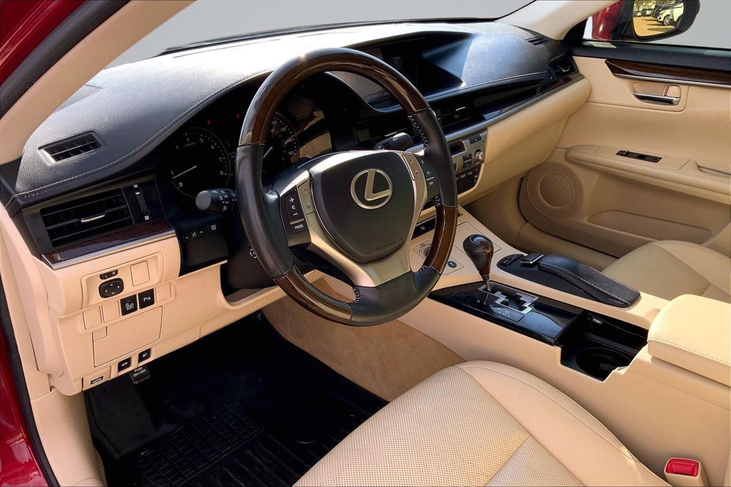 Used 2013 Lexus ES 350 w/ Luxury Pkg FWD image 12