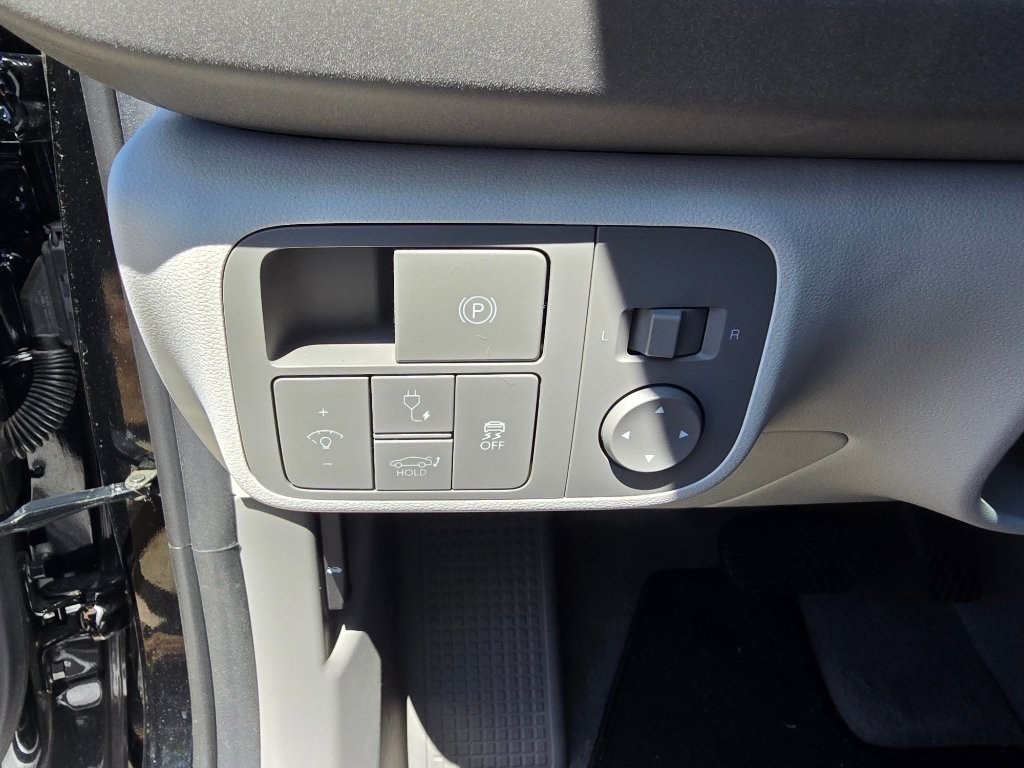 Used 2024 Hyundai Ioniq 6 SEL AWD/4WD image 16