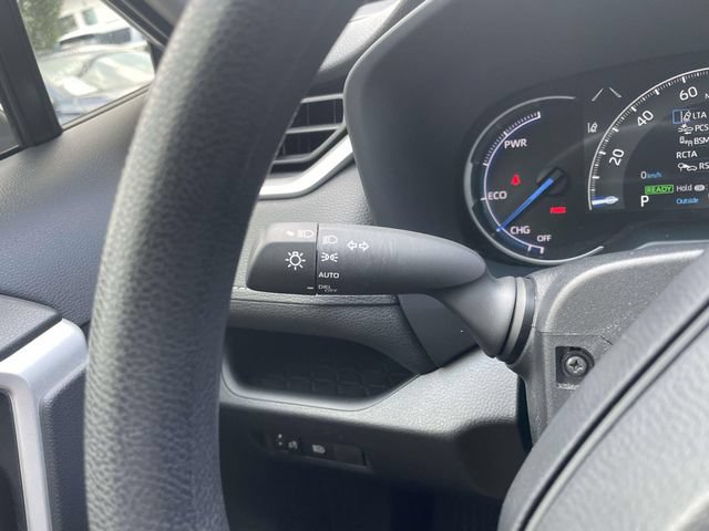 Used 2025 Toyota RAV4 XLE AWD/4WD image 24