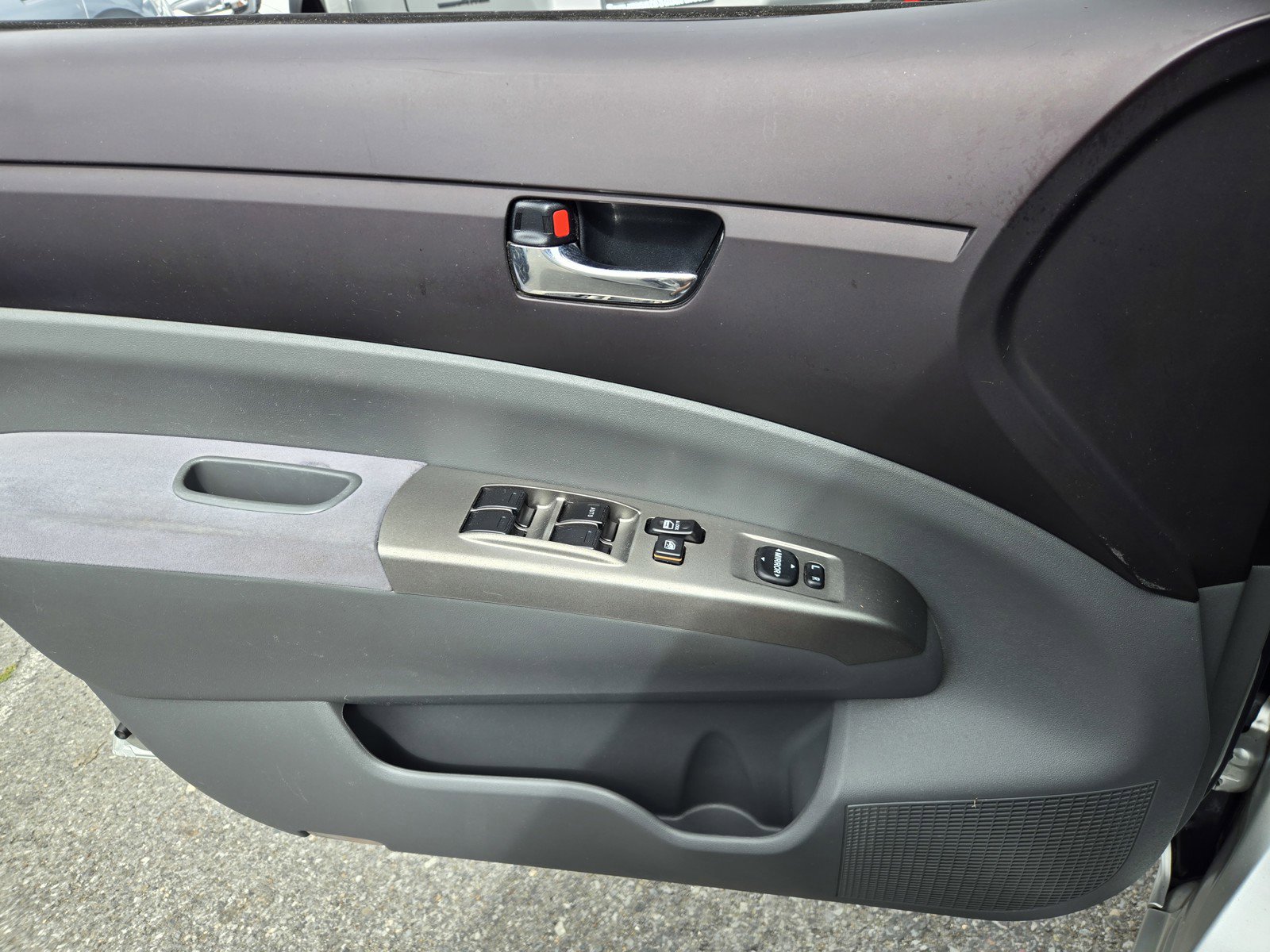Used 2005 Toyota Prius FWD image 21