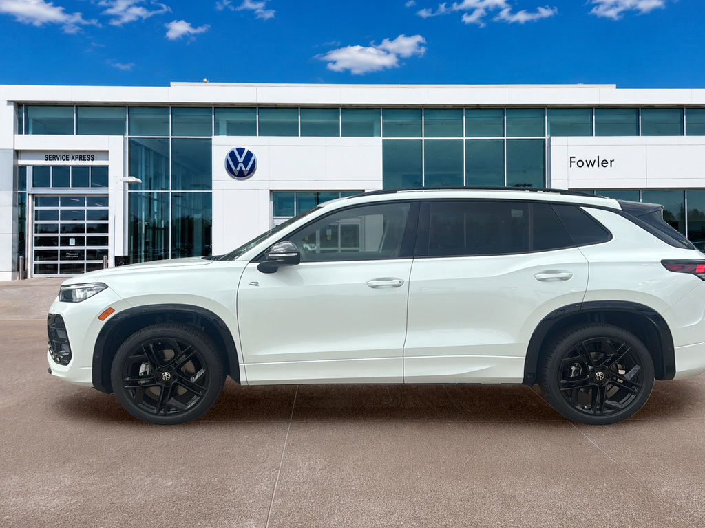 New 2026 Volkswagen Tiguan SE R-Line AWD/4WD image 8