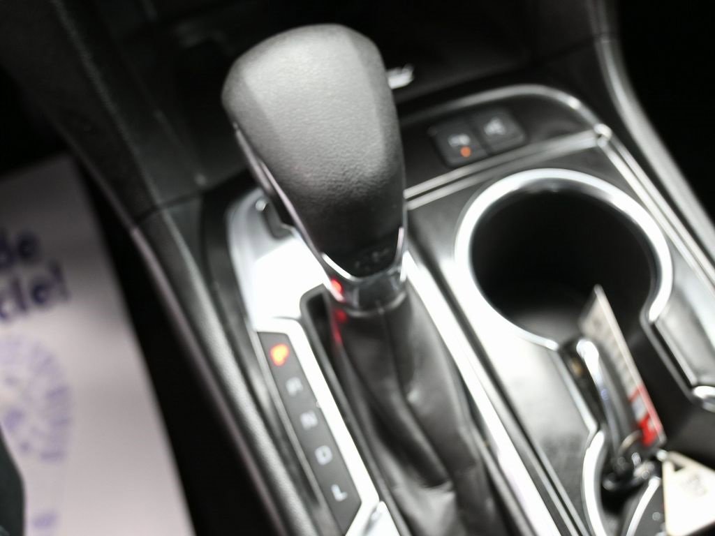 Used 2024 Chevrolet Equinox Premier image 28