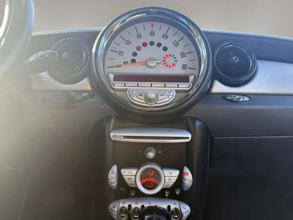 Used 2010 MINI Cooper Convertible FWD image 13