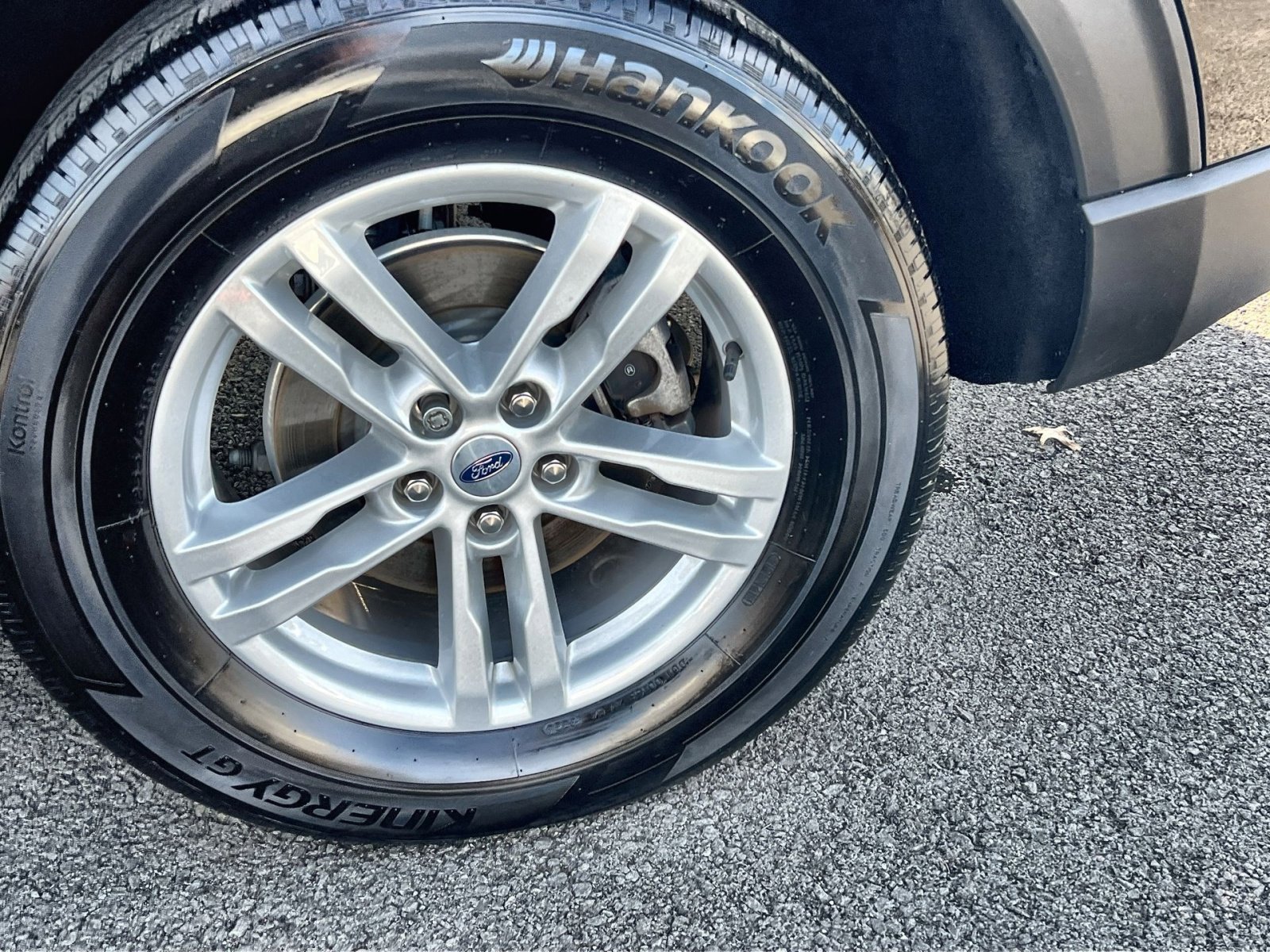 Used 2023 Ford Explorer XLT w/ Equipment Group 202A image 12