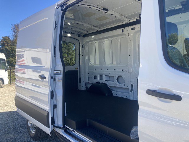 New 2026 Ford Transit 250 148 Medium Roof Extended AWD image 10