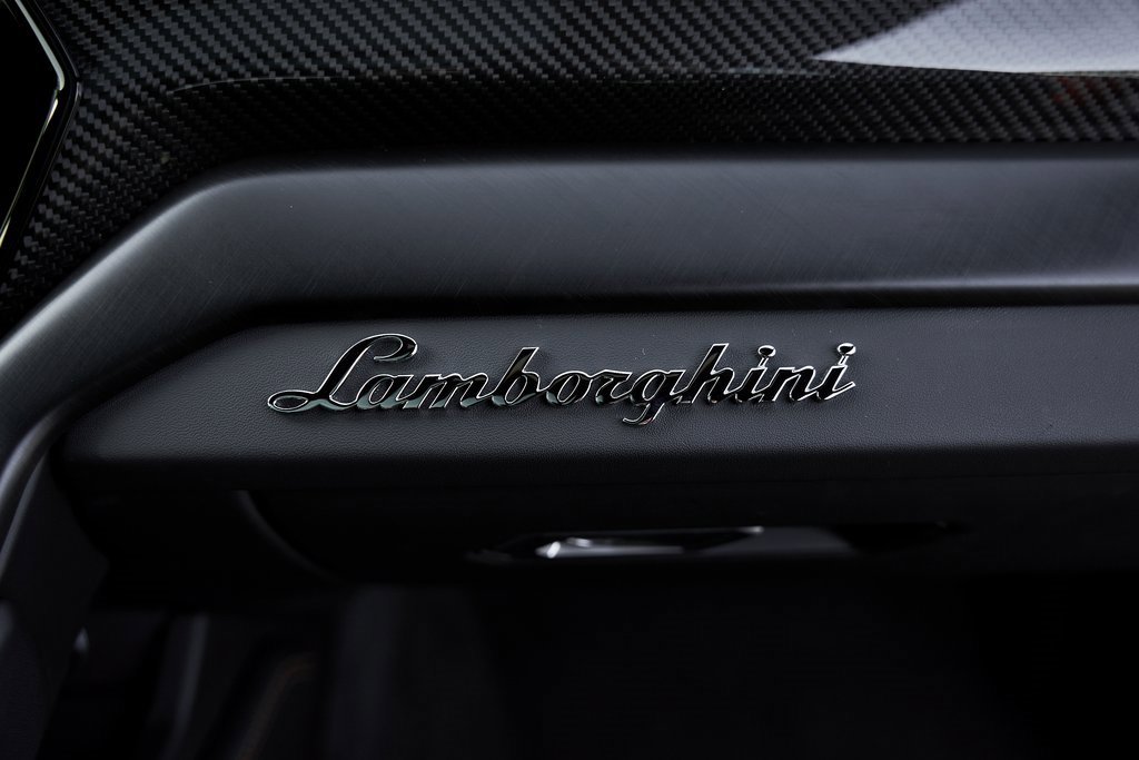 Used 2022 Lamborghini Urus image 41