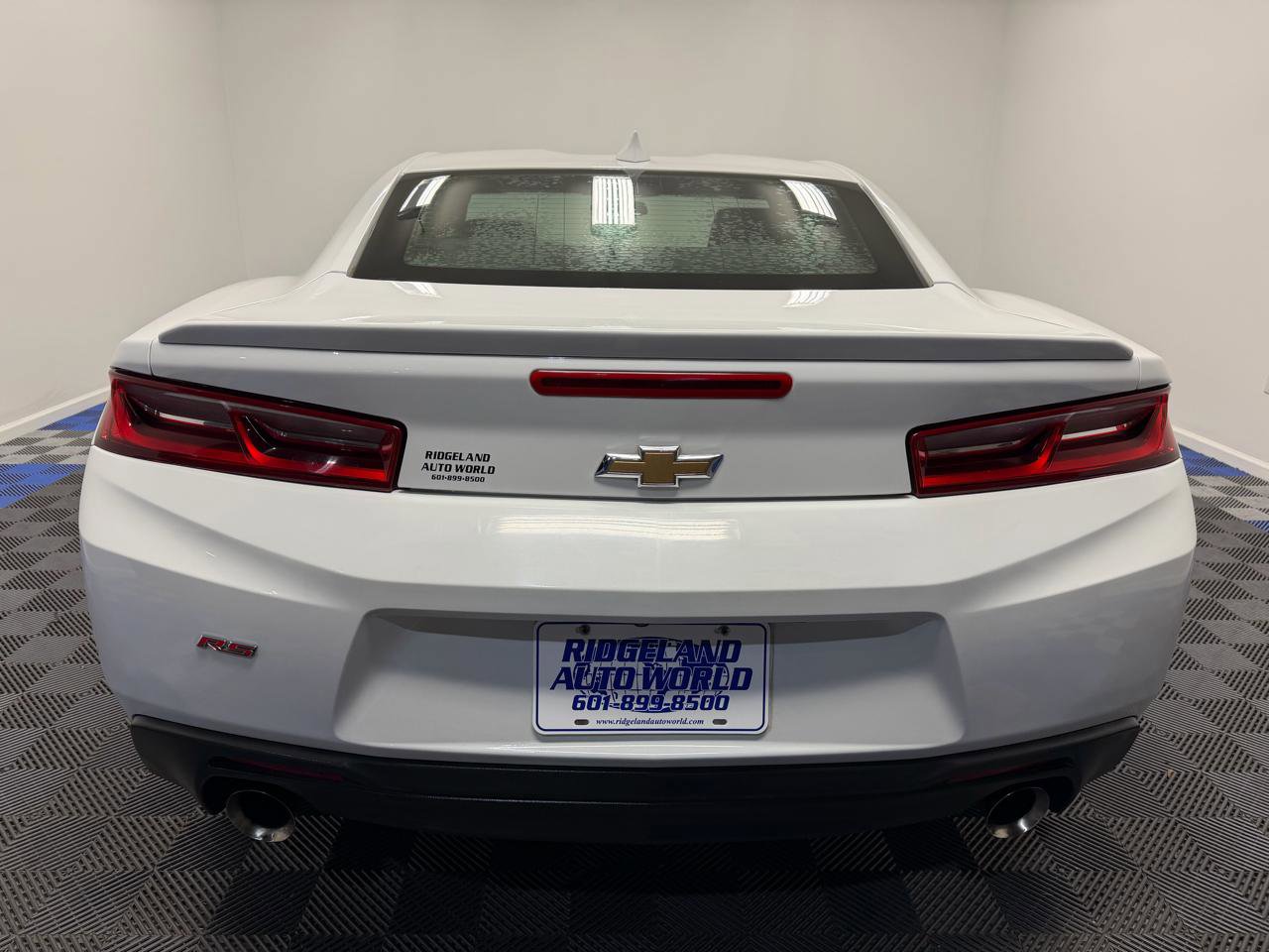 Used 2017 Chevrolet Camaro LT w/ RS Package image 10