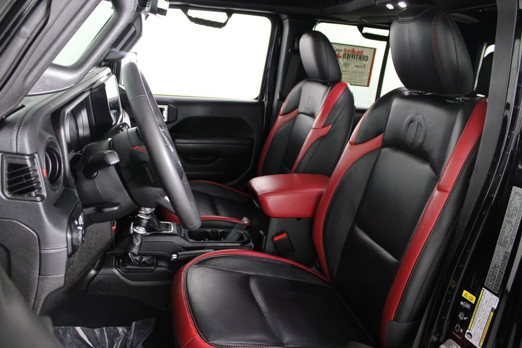 Used 2024 Jeep Gladiator Rubicon w/ Technology Group image 18