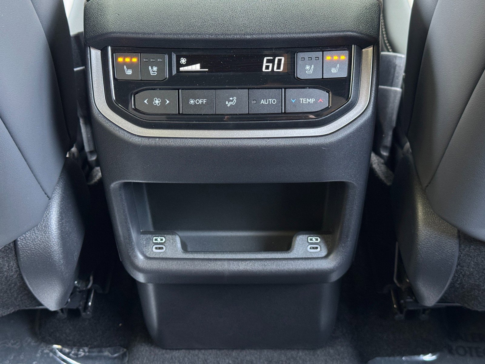 Used 2026 Lexus TX 500h AWD w/ Technology Package image 34