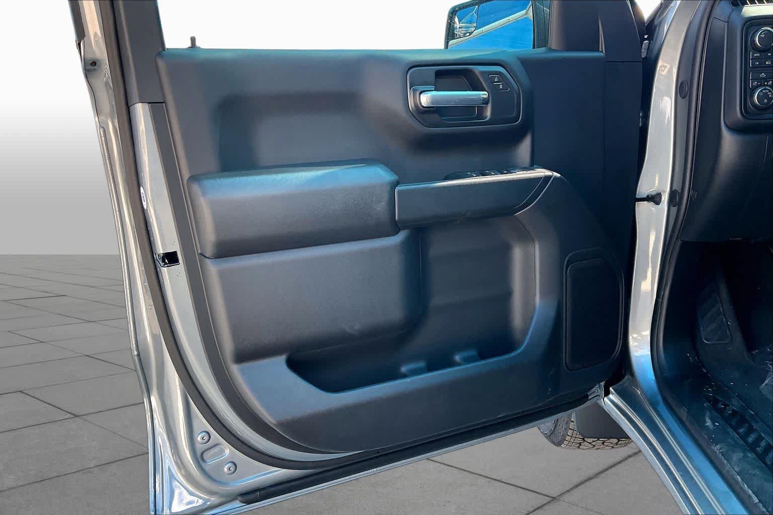 New 2026 Chevrolet Silverado 1500 Custom w/ Turbomax Blackout Package AWD/4WD image 10