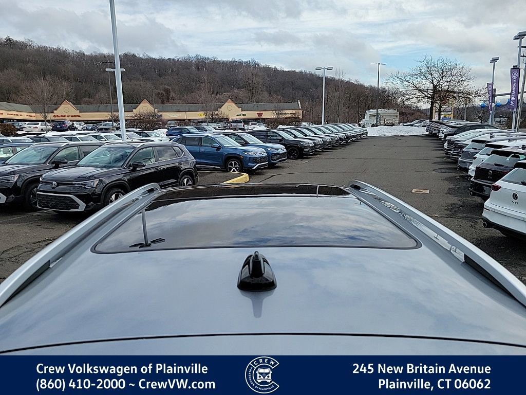 New 2026 Volkswagen Taos SE image 30