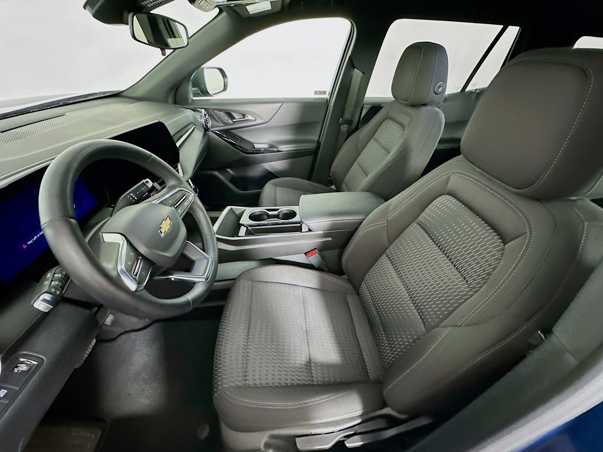 Used 2025 Chevrolet Equinox LT image 13