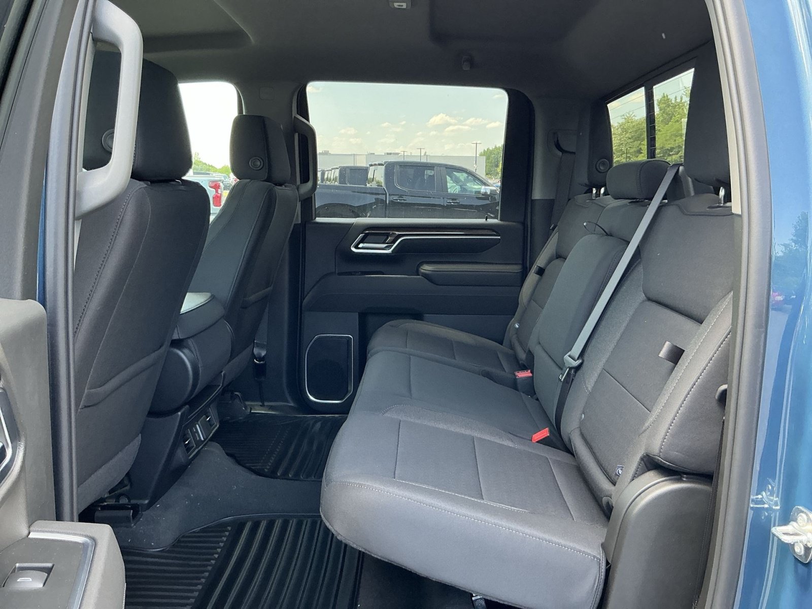 New 2026 Chevrolet Silverado 2500 LT w/ Convenience Package AWD/4WD image 23