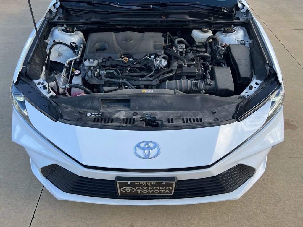 Used 2025 Toyota Camry LE FWD image 18