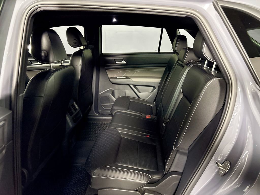 Used 2023 Volkswagen Atlas Cross Sport SEL R-Line image 21