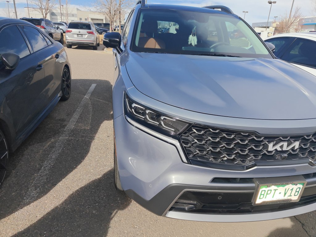 Used 2023 Kia Sorento SX Prestige image 2