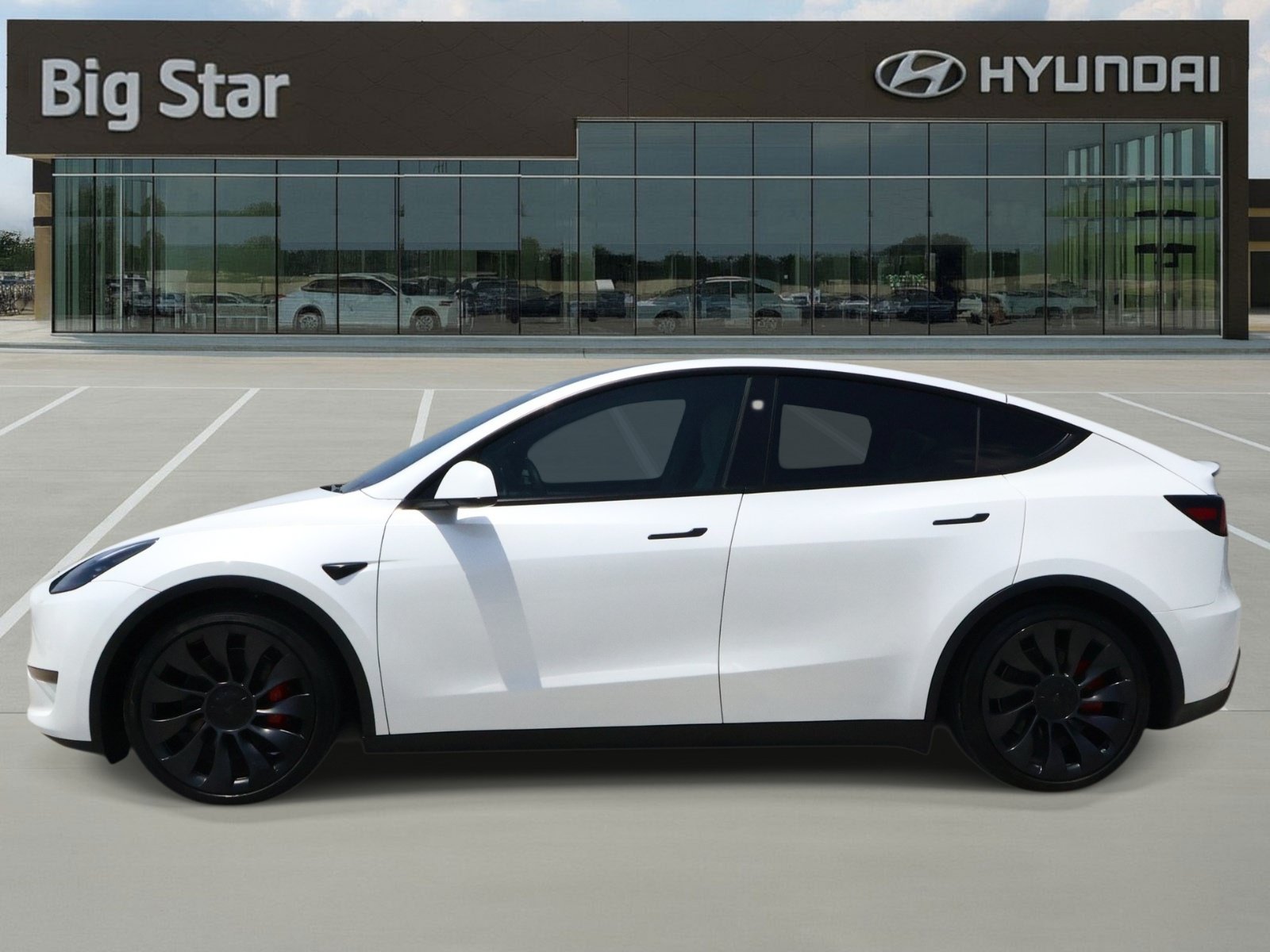 Used 2025 Tesla Model Y Performance AWD/4WD image 2
