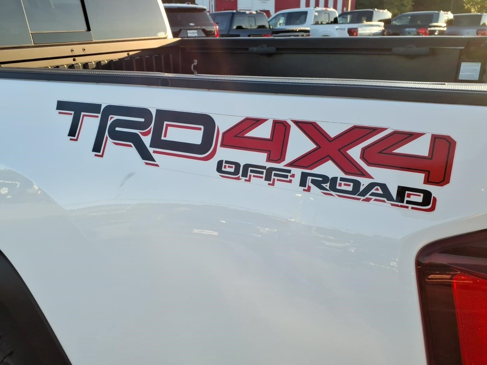 Used 2019 Toyota Tacoma TRD Off-Road AWD/4WD image 9