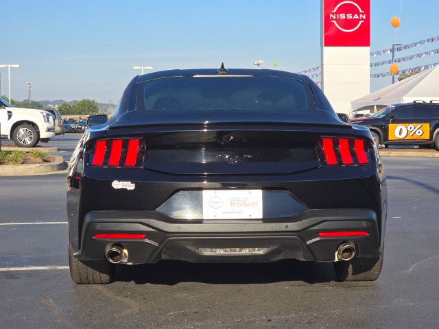 Used 2024 Ford Mustang Coupe RWD image 4