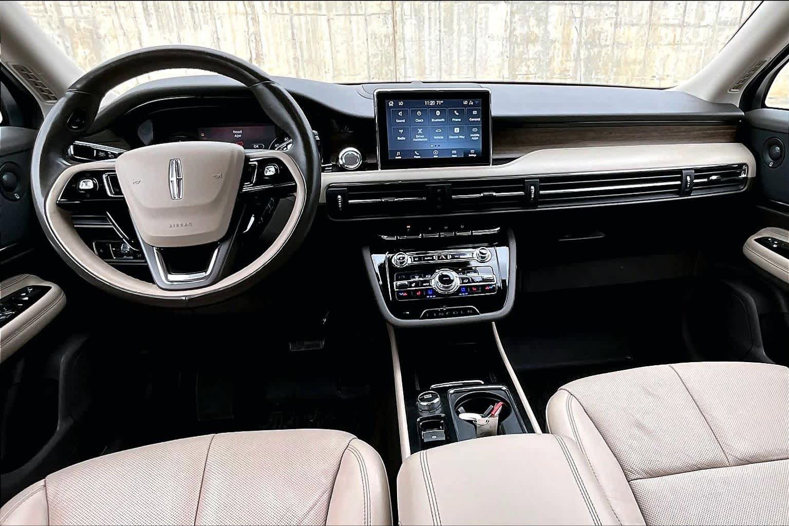 Used 2020 Lincoln Corsair Reserve w/ Equipment Group 201A image 20