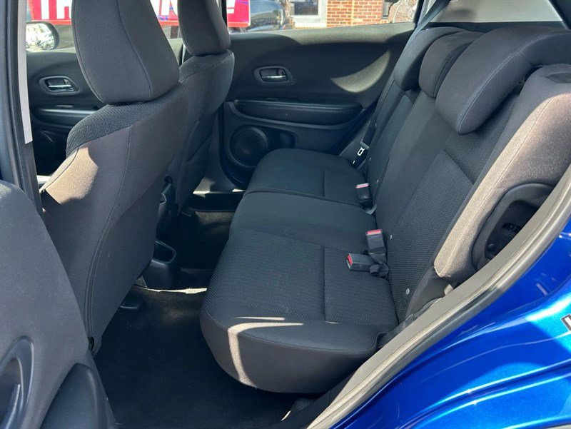 Used 2018 Honda HR-V LX image 18