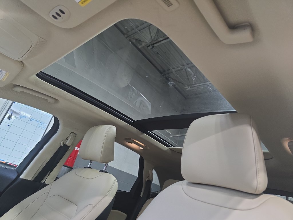 Used 2023 Ford Edge SEL w/ Convenience Package AWD/4WD image 30