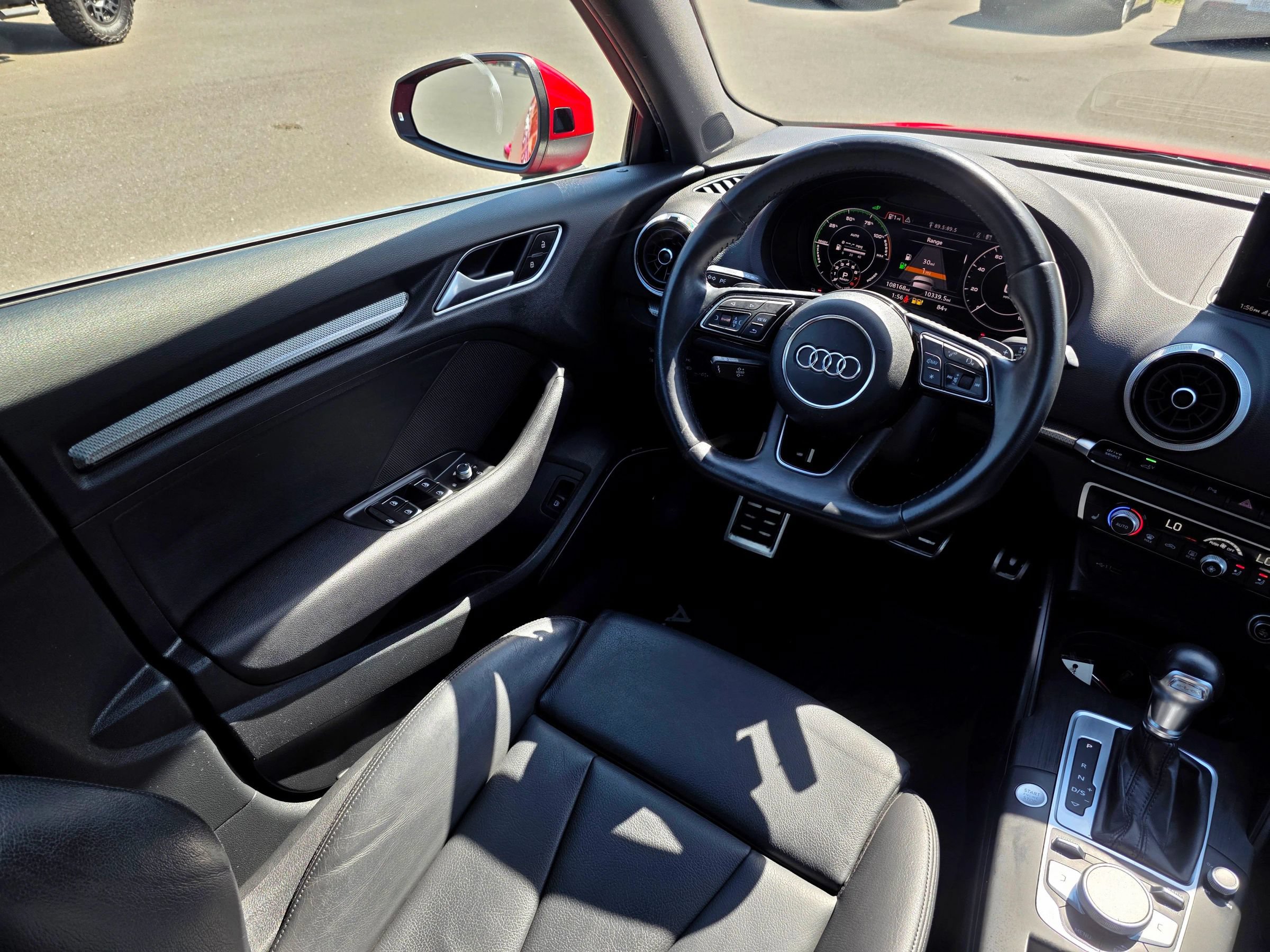 Used 2017 Audi A3 e-tron Premium Plus w/ Technology Package FWD image 18