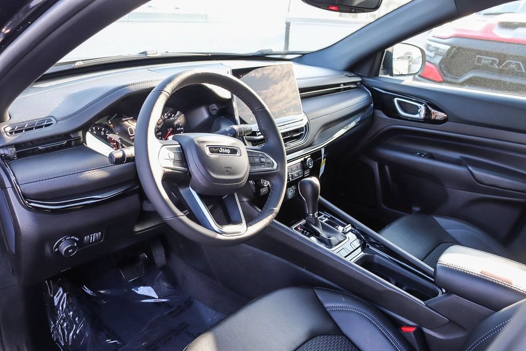 New 2026 Jeep Compass Latitude AWD/4WD image 22