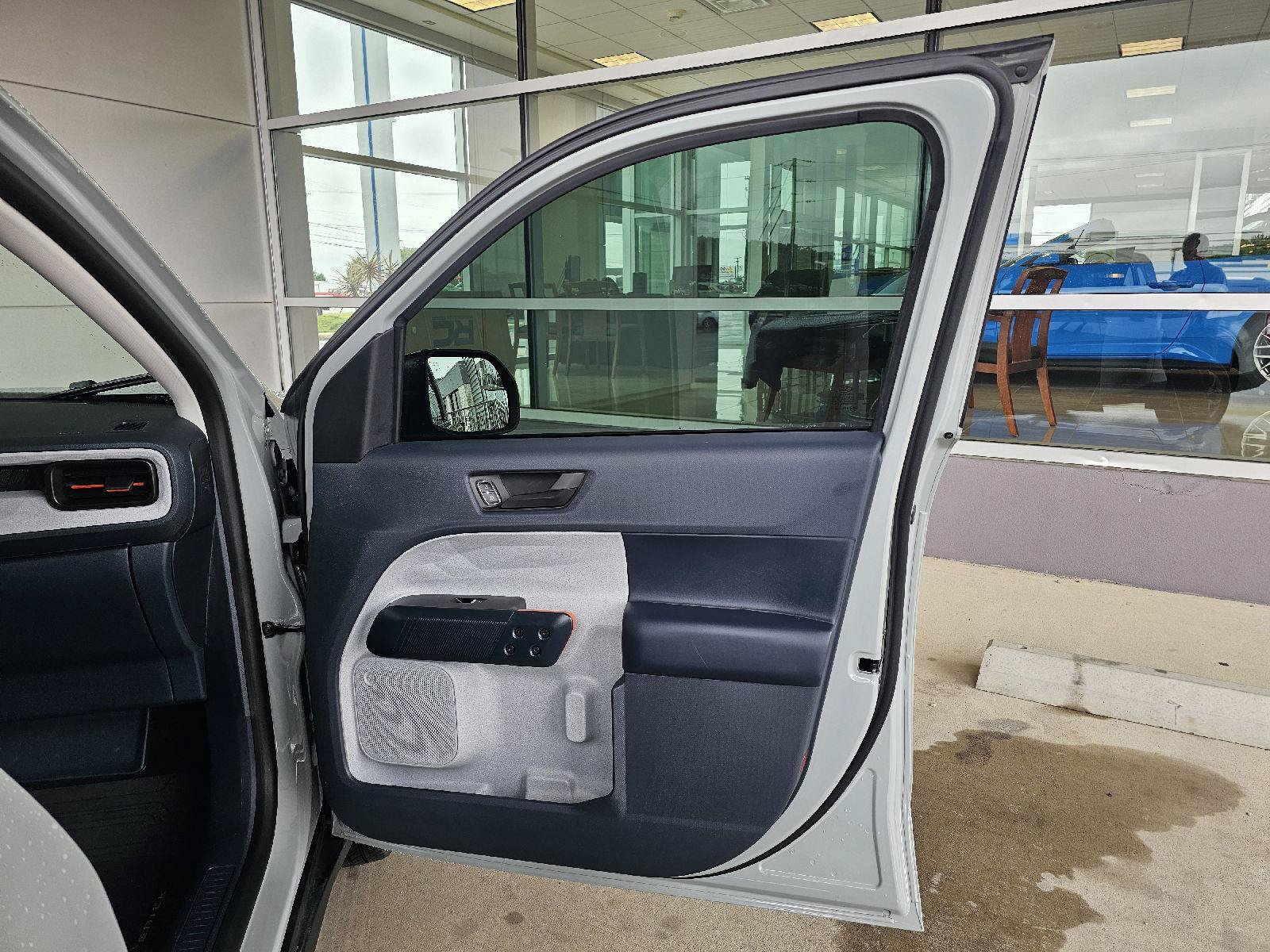 Used 2024 Ford Maverick XLT FWD image 11