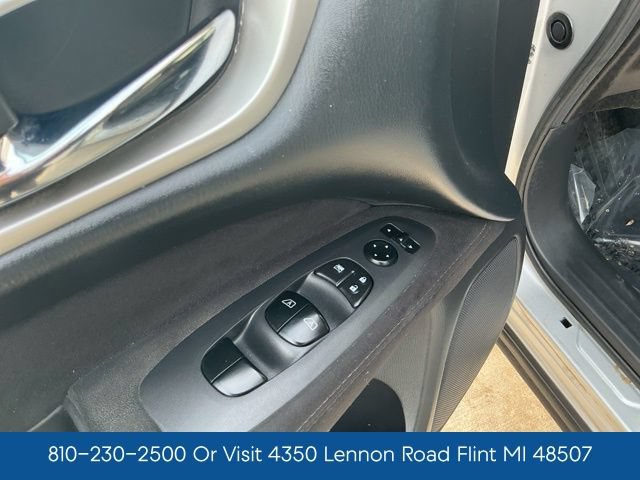 Used 2014 Nissan Pathfinder SV AWD/4WD image 15