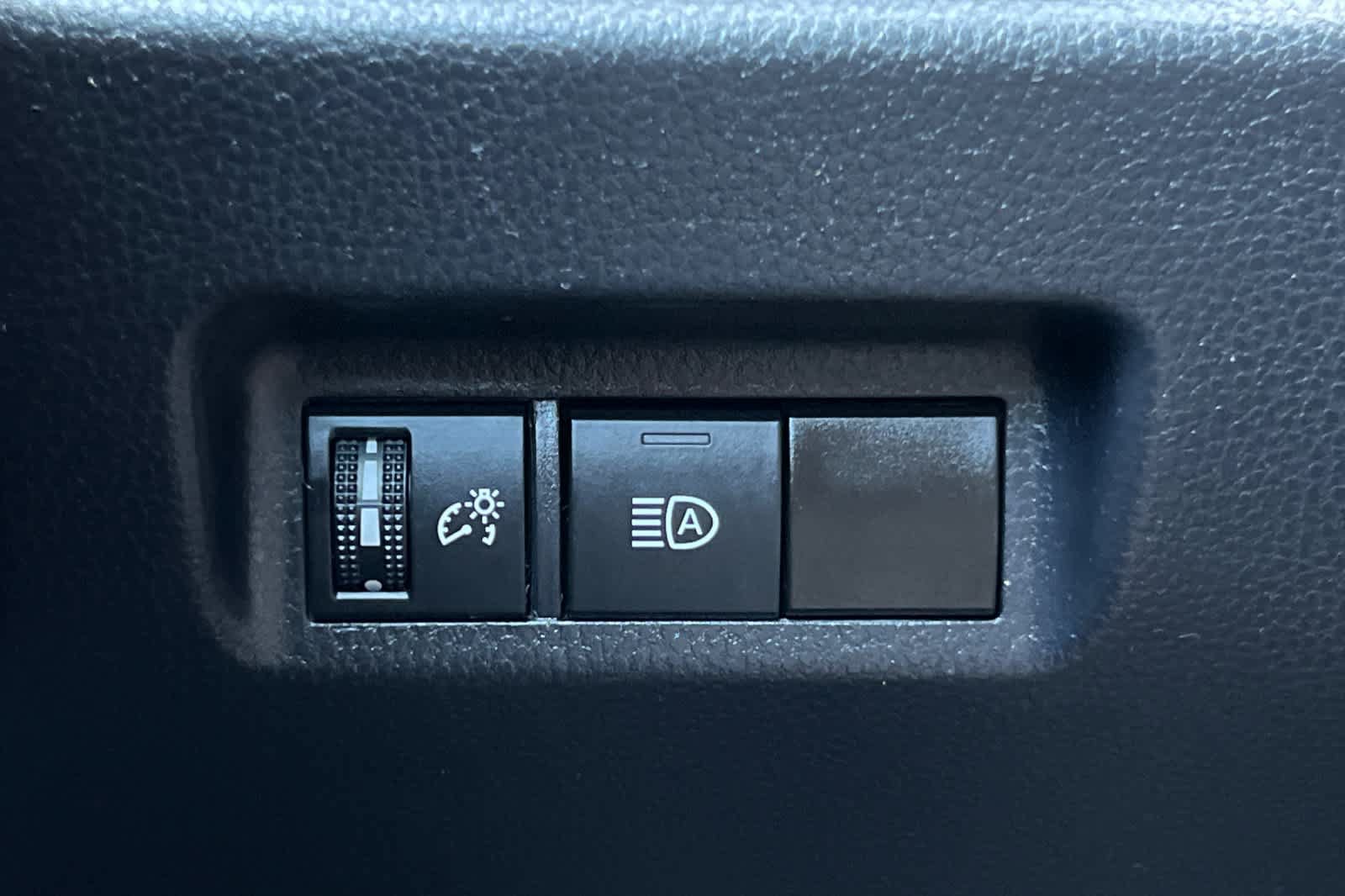 Certified 2023 Toyota RAV4 XLE AWD/4WD image 30