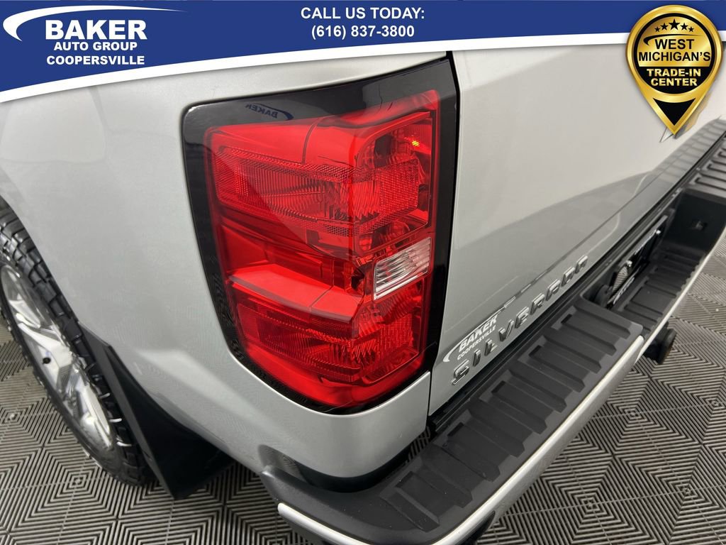 Used 2018 Chevrolet Silverado 1500 Custom w/ Custom Value Package image 34