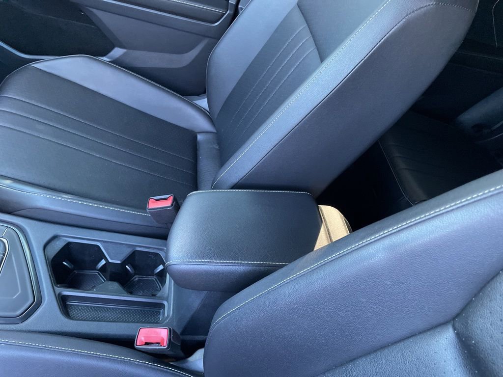 Used 2022 Volkswagen Tiguan SE R-Line image 21