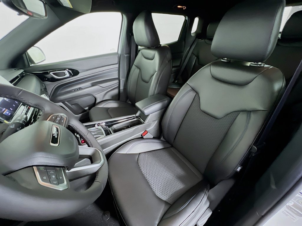 New 2026 Jeep Compass Latitude AWD/4WD image 20