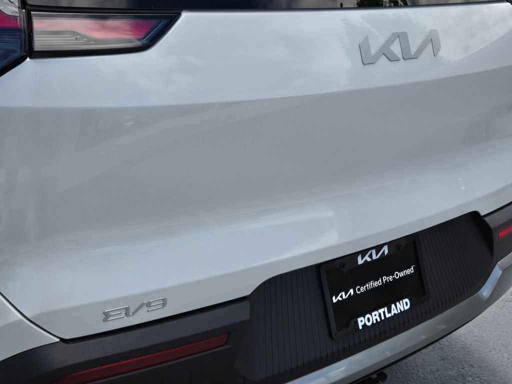 Certified 2024 Kia EV9 Wind AWD/4WD image 14