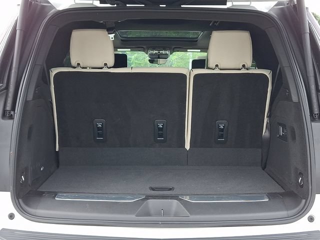 Certified 2025 Cadillac Escalade Sport w/ Touring Package AWD/4WD image 28