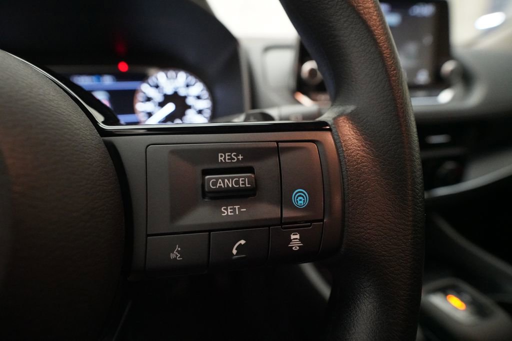 Certified 2023 Nissan Rogue SV image 18