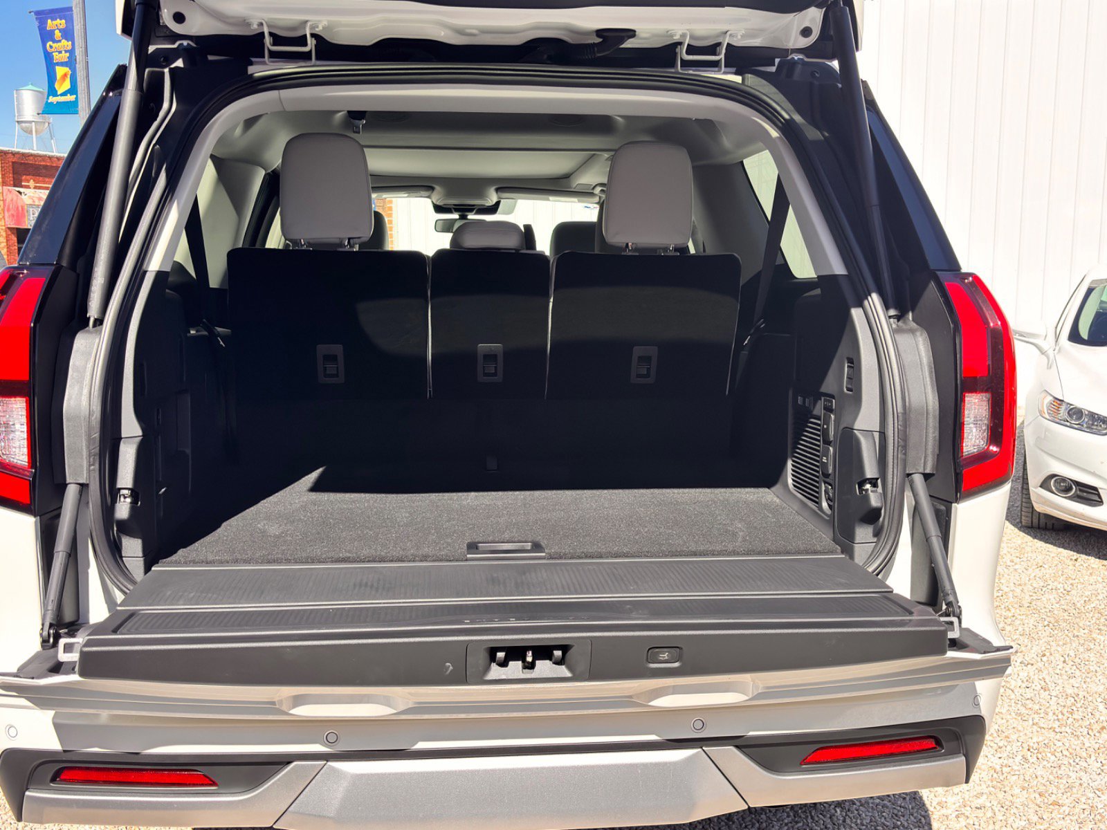 New 2025 Ford Expedition Max Platinum image 5