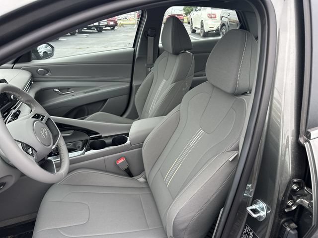 New 2026 Hyundai Elantra SEL Sport Premium FWD image 9